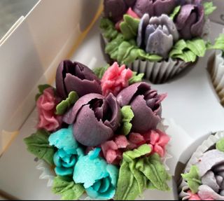 A box of cupcake
that look like flowers