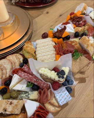 A table of cheese and
crackers